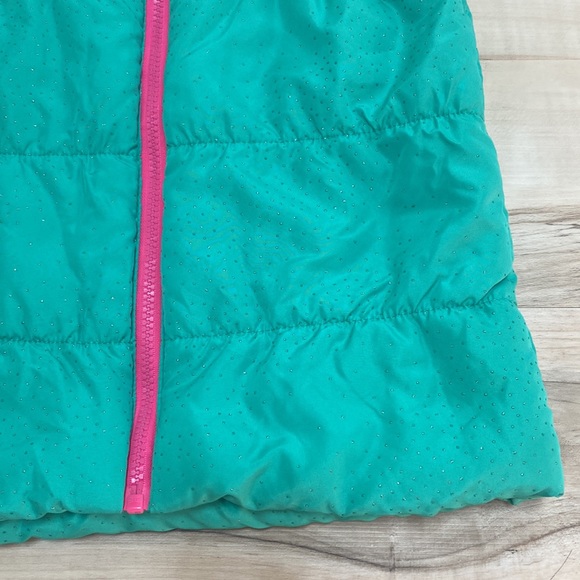 Energie Girls Green M Puffer Vest With Zipper Front and Sparkles. Pink Inside. - Picture 2 of 8